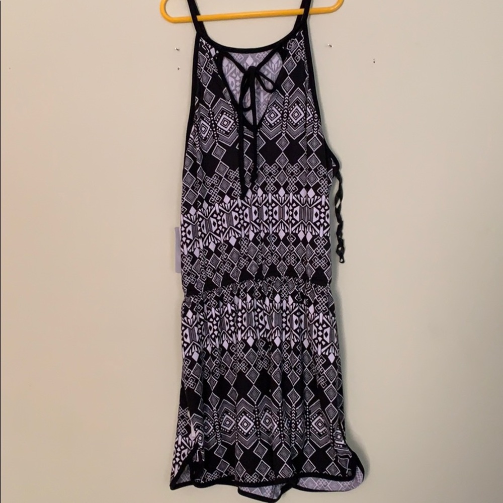 Geometric pattern romper - Picture 2 of 5